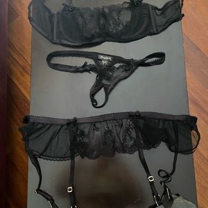 Honey Birdette perfect condition 3 piece lingerie+ SATIN BAG it comes with.